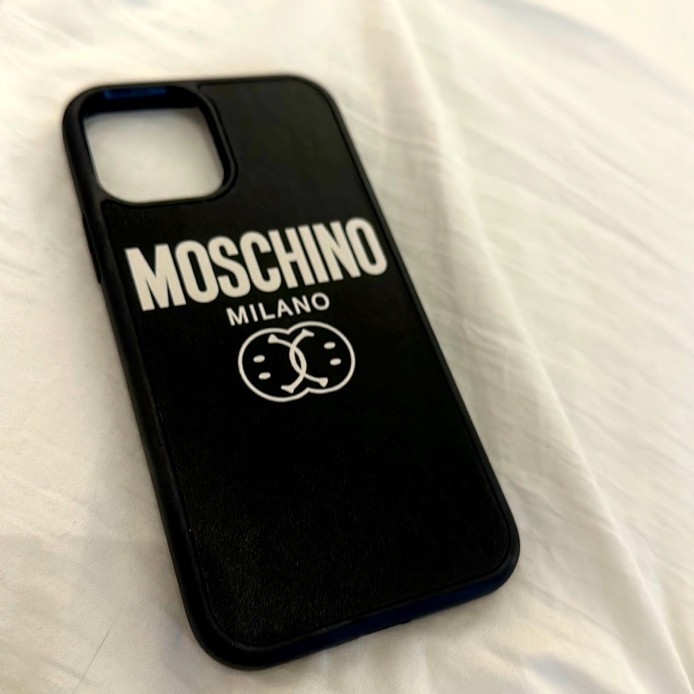 MOSCHINO CASE